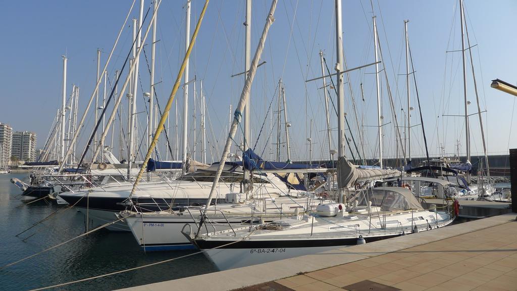 Alexandra'S Beach-Port Badalona Room photo