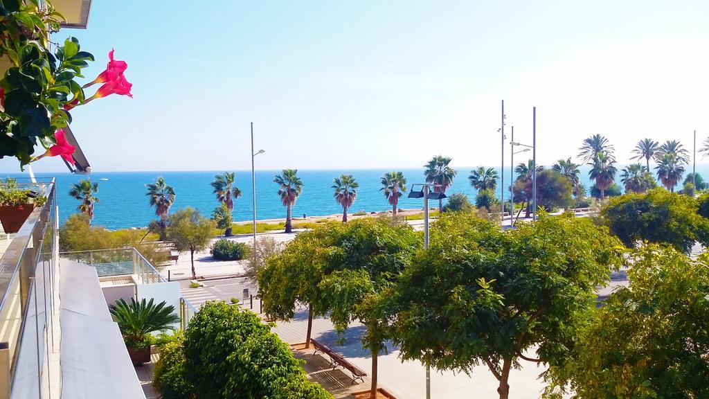 Alexandra'S Beach-Port Badalona Exterior photo
