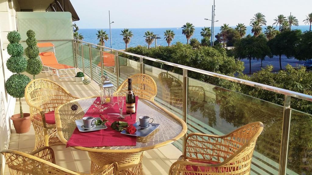 Alexandra'S Beach-Port Badalona Room photo